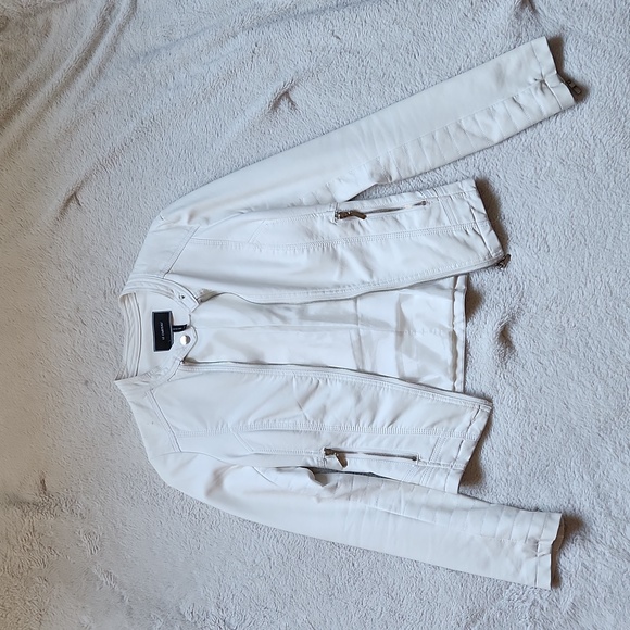 Le Chateau white PU leather jacket - Picture 1 of 8